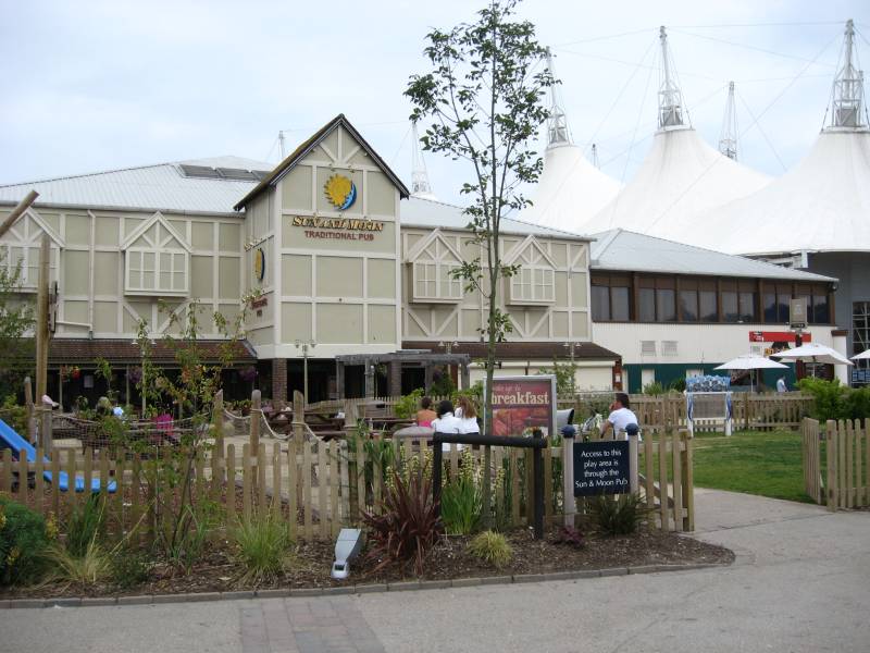 Sun & Moon & Skyline Pavilion