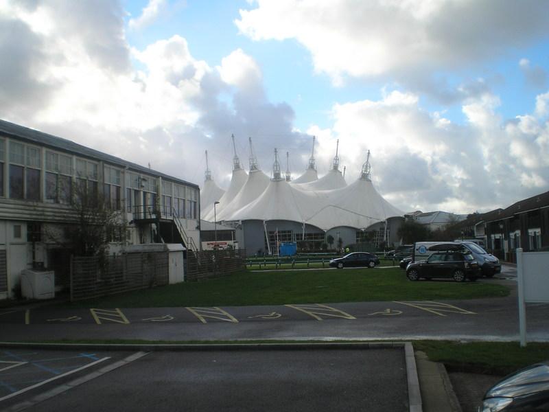 Side view of the old reception building with the Skyline in the background