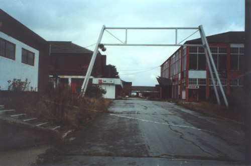 The Kent Building is on the immediate left, the Princes Theatre next door. The Beachcomber is on the right with the pool tunnel visible in the middle distance