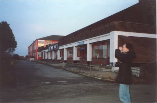 The Princes Theatre shops with the Beachcomber building looming up in the distance. The swimming pools were immediately to the left