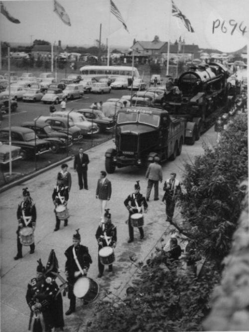 Redcoat Guard of Honour for the Royal Scot